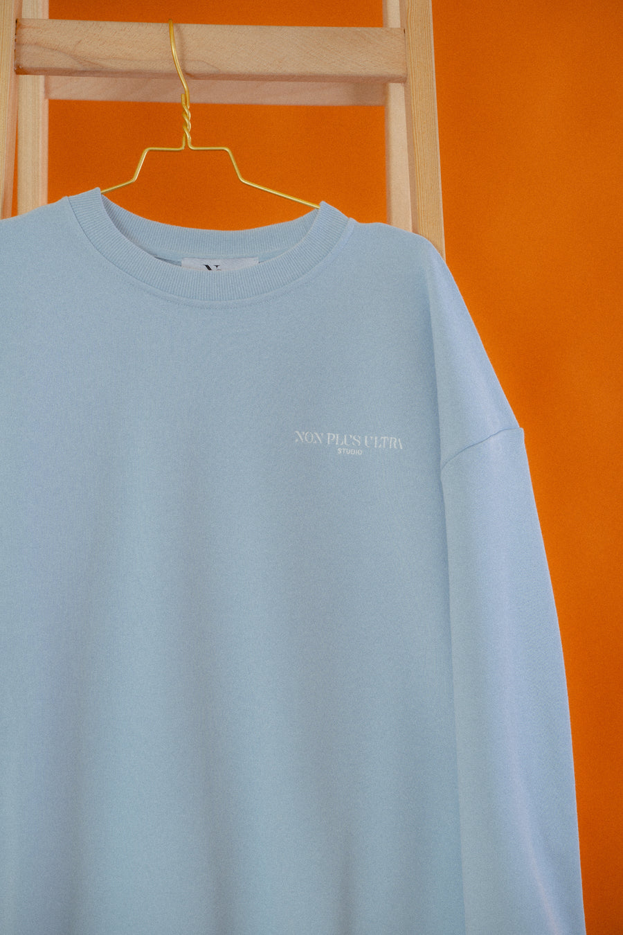 DIRECTION Crewneck